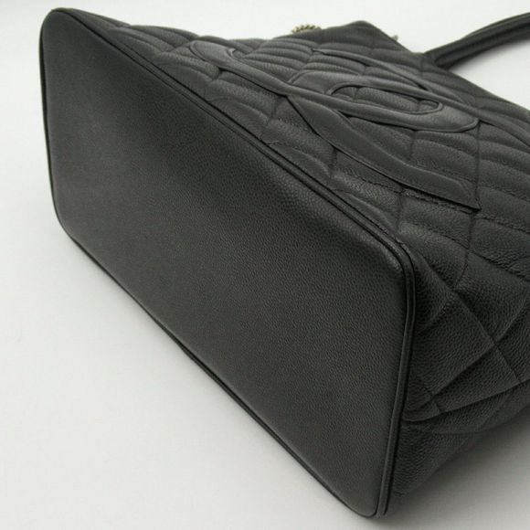 Chanel Caviar Skin Grained Calf Black Shoulder Bag - Picture 4 of 10